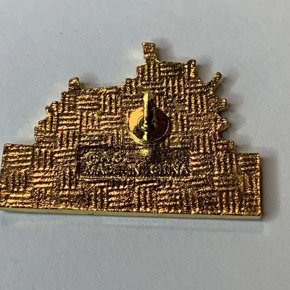 Discovery III Riverboat - Fairbanks, Alaska Lapel Pin Pinback - Picture 3 of 5